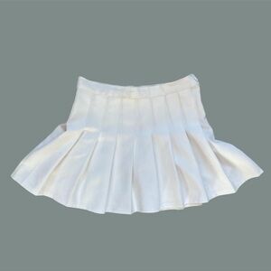 white tennis skirt